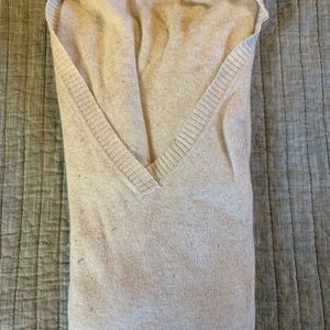 Like New Womans BCBG Sweater